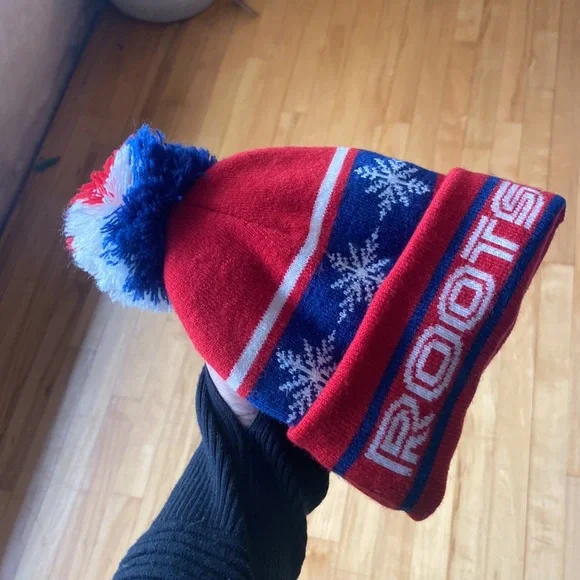 Roots cheap baby hat